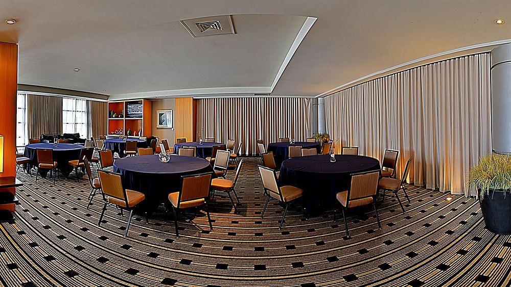 The Westin Detroit Metropolitan Airport 4*