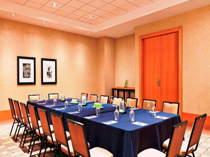 The Westin Detroit Metropolitan Airport Hotel 4*